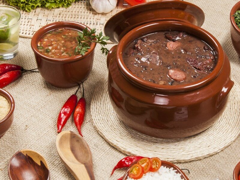 Feijoada - tocana braziliana cu fasole